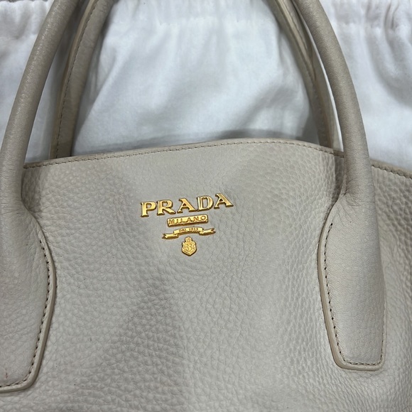 Prada bag - Picture 2 of 8